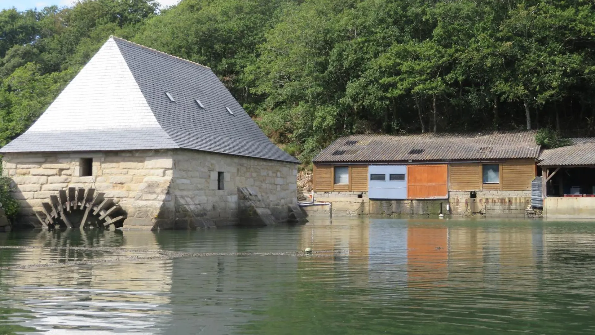 Keranmeriet B Near Pont Aven, Concarneau, Beaches 15Km Melgven